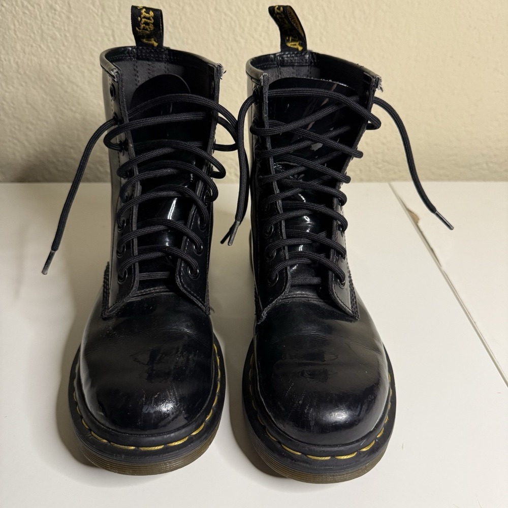 Dr. Martens Womens Patent Leather Lace Up Combat Boots Black Size 6